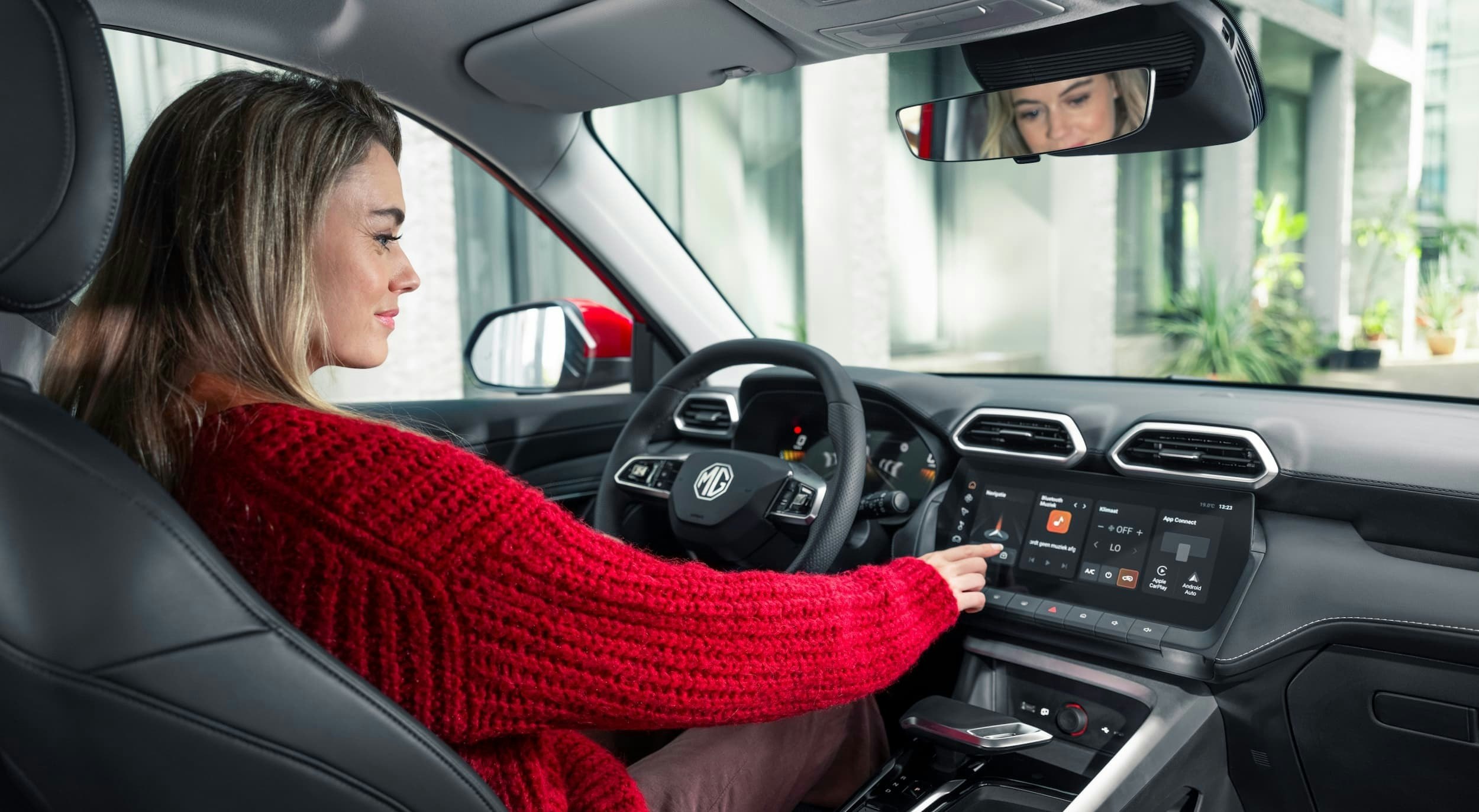 MG ZS Hybrid+ Interior